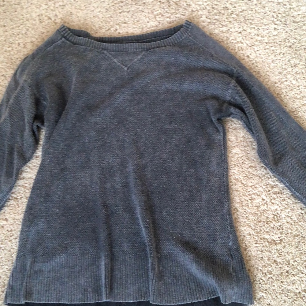 gray, light fitted long sleeve